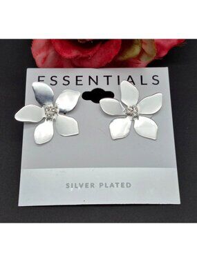 NWT Essentials by Macy's Silver Plated 1.5" Flower Floral Statement Earrings